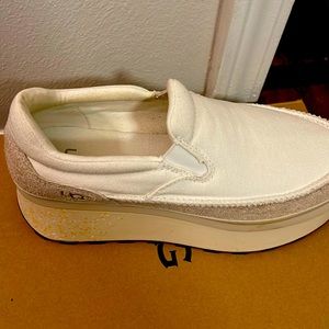 UGG  Casual platform